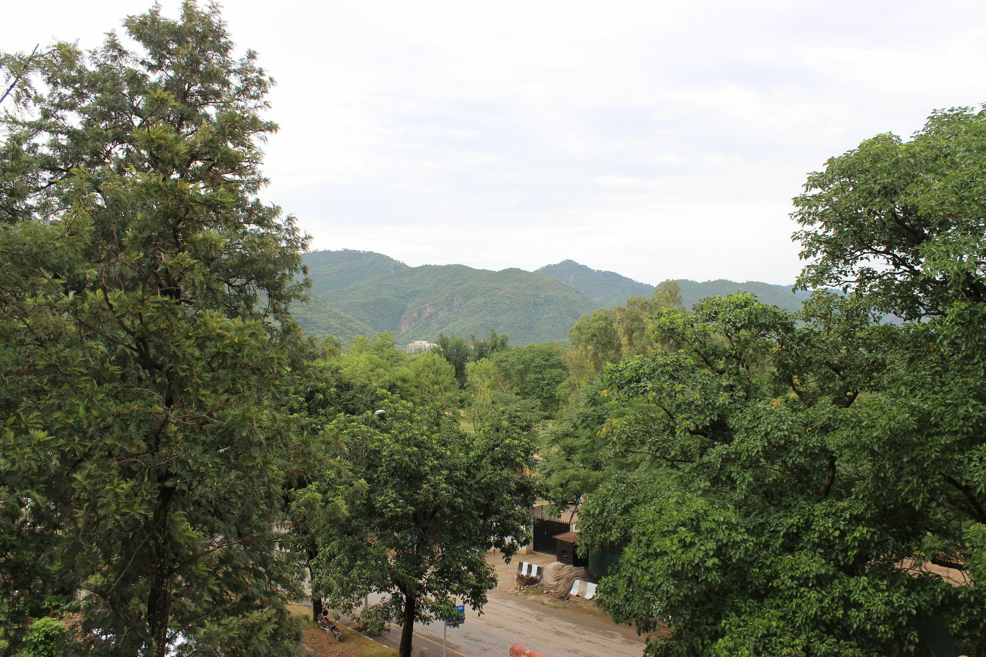 S Chalet Iszlámábád Kültér fotó